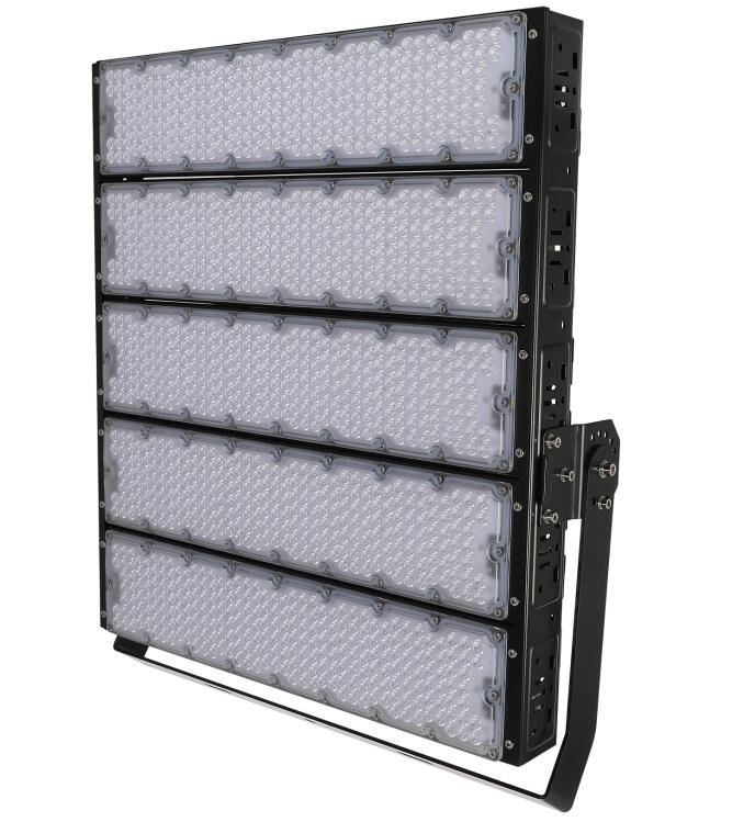 ما هي مميزات ومزايا الأضواء الكاشفة LED؟