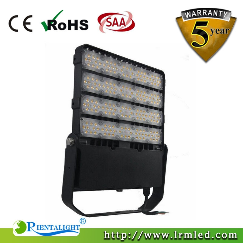 شحنة جديدة من كشافات LED من شركة orientalight